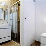 Lightoasis 7 Apartment
