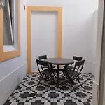Lightoasis 7 Apartment